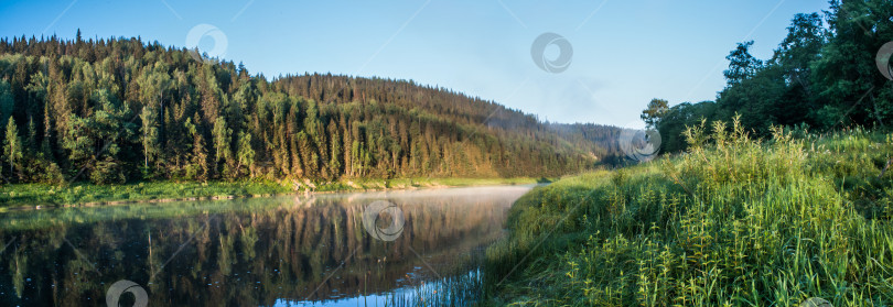 Скачать Утро на реке Чусовая. Панорама фотосток Ozero