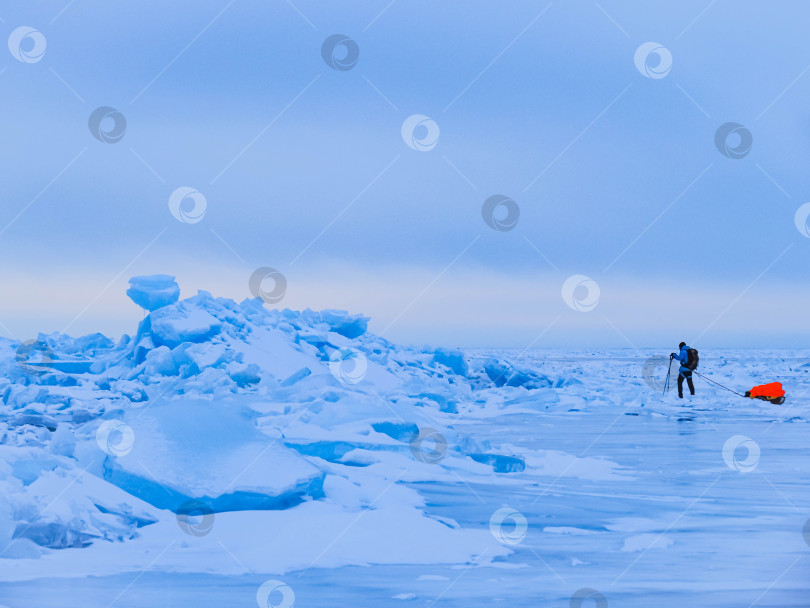 Скачать Ледяные торосы на Байкале. фотосток Ozero