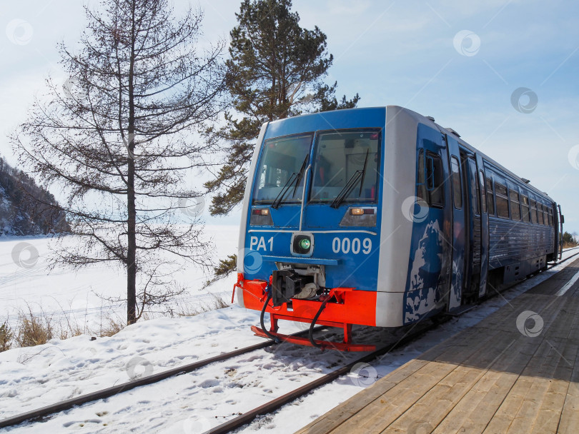 Скачать Поезд на Байкале. Нерпочка. фотосток Ozero