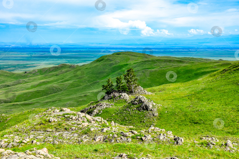 Скачать Древние горы Хакасии фотосток Ozero