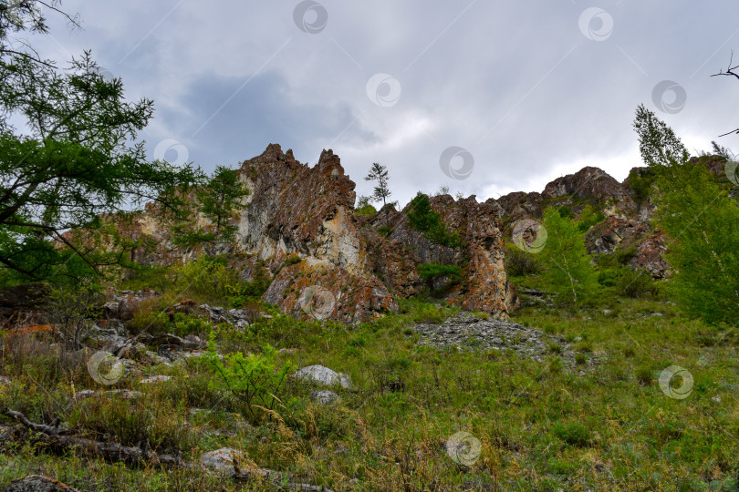 Скачать Древние горы Хакасии фотосток Ozero