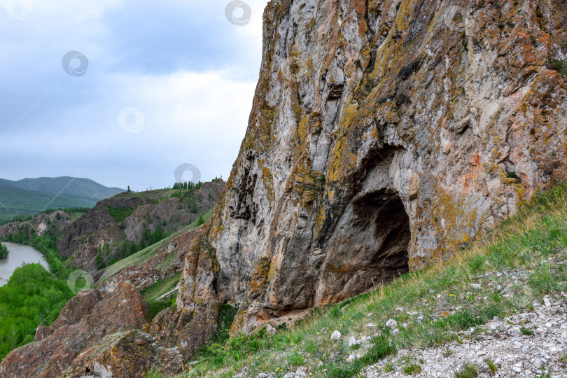 Скачать Древние горы Хакасии фотосток Ozero