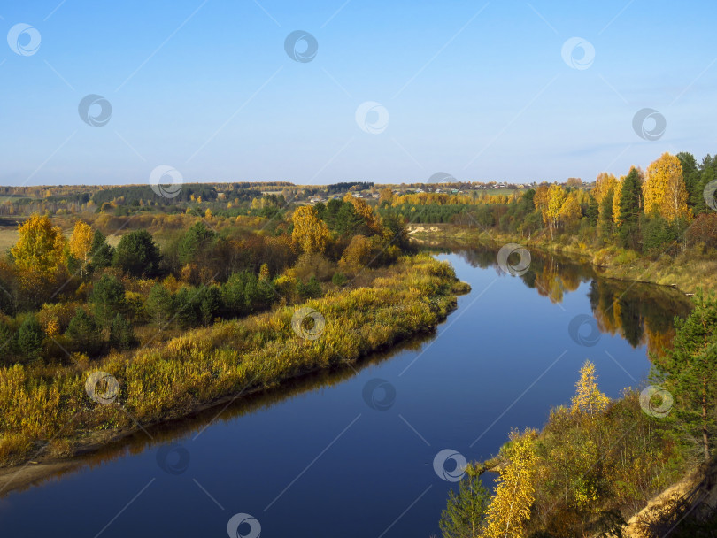 Скачать Осенняя река фотосток Ozero