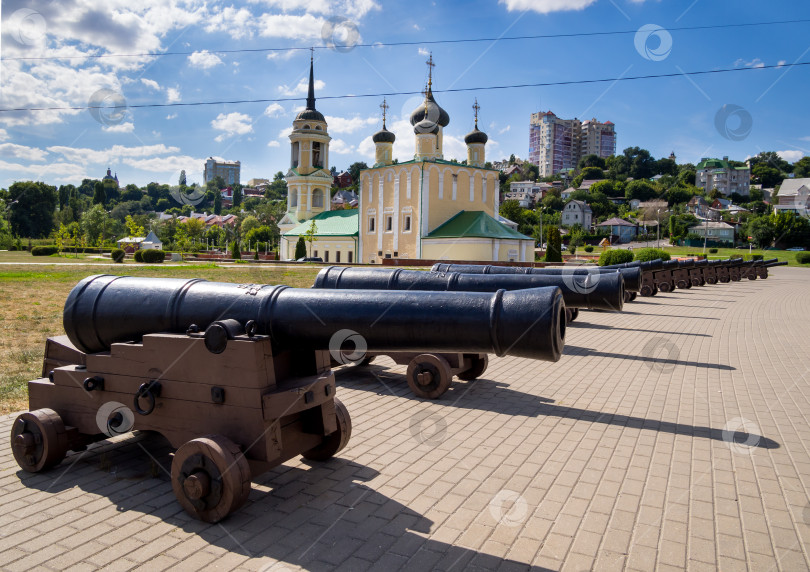 Скачать Вид на Успенский собор с артиллерийской батареи, Адмиралтейская площадь, город Воронеж фотосток Ozero