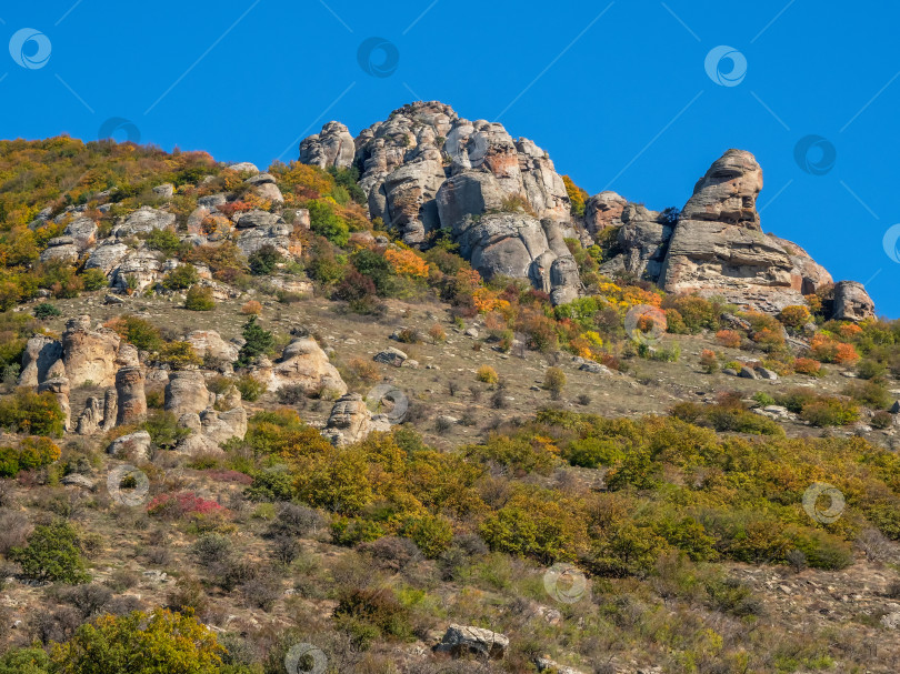 Скачать Долина привидений осенью. Крымский полуостров. фотосток Ozero