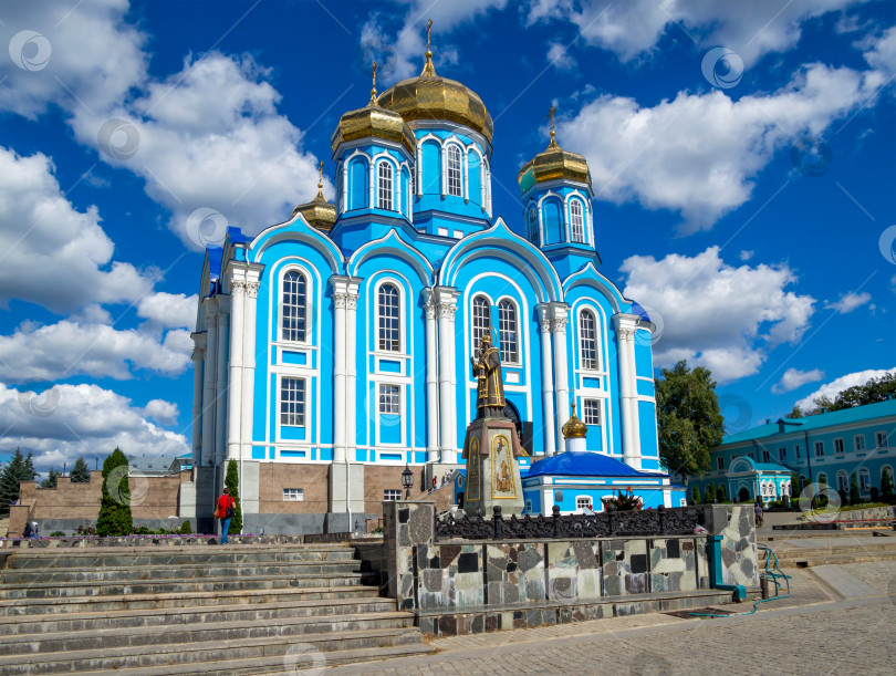 Скачать Владимирский собор, комплекс Задонского Богородицкого монастыря, Задонск фотосток Ozero