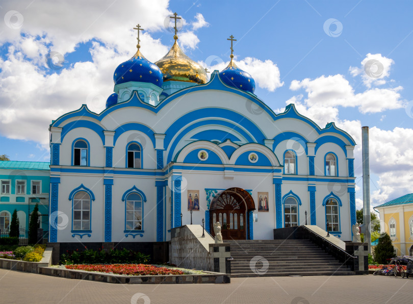 Скачать Вид на церковь Рождества Пресвятой Богородицы, комплекс Задонского Богородицкого монастыря, Задонск фотосток Ozero