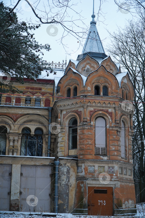 Скачать Россия, Санкт-Петербург - 01.01.2025 Дача Чернова (усадьба Сосновка) фотосток Ozero