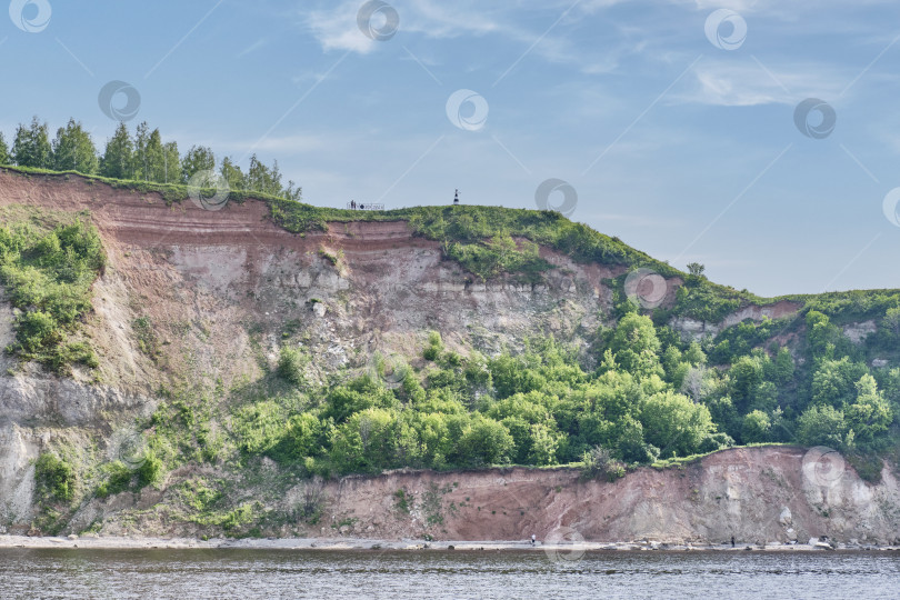 Скачать Гора Лобач, природный заповедник. Река Волга, Камское Устье, Россия фотосток Ozero