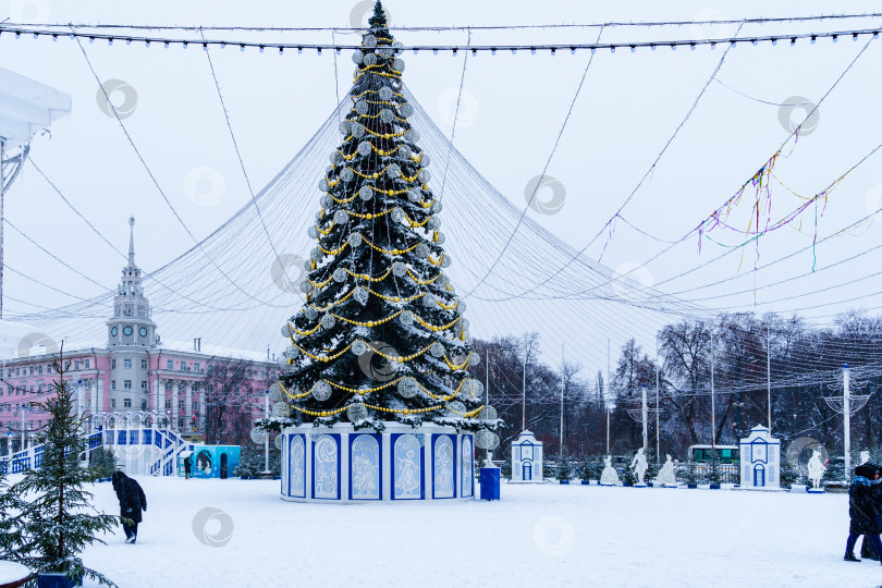 Скачать Новогодняя елка на площади Ленина. Воронеж фотосток Ozero