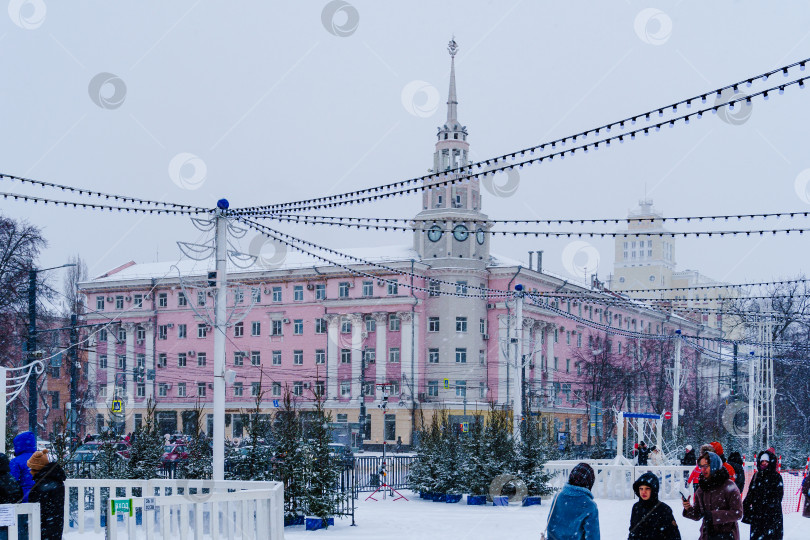 Скачать Здание с башней и часами. Воронеж фотосток Ozero