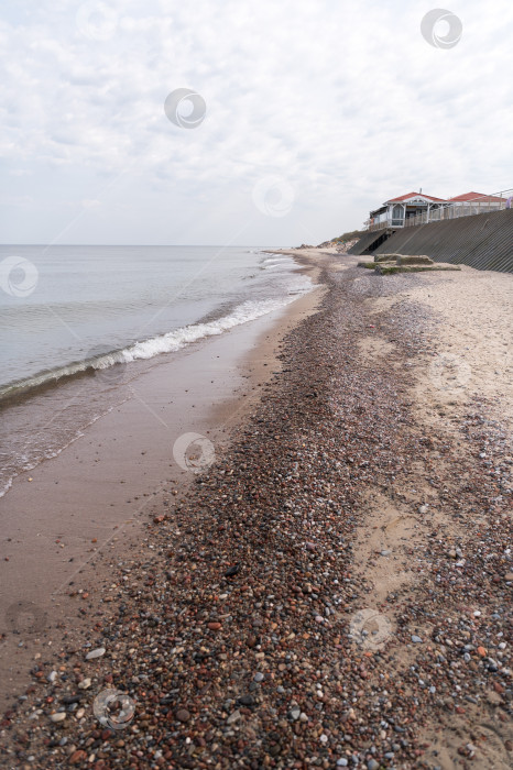 Скачать Весенний вид на море и берег фотосток Ozero