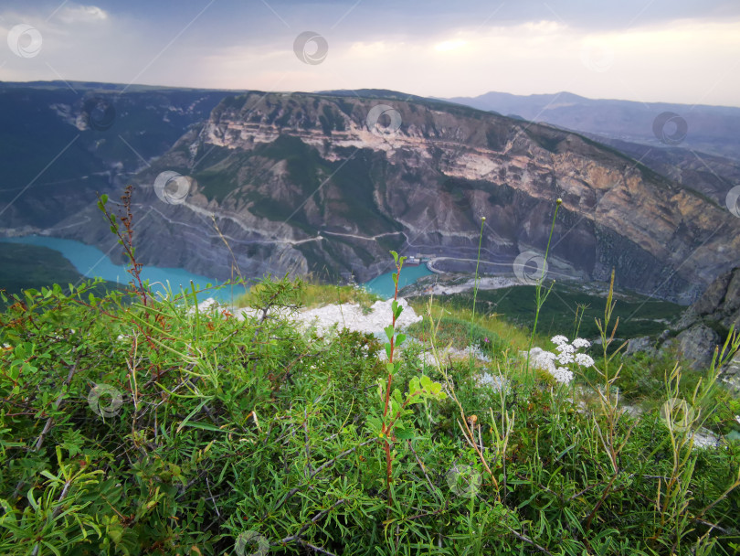 Скачать Вид на Сулакский каньон фотосток Ozero