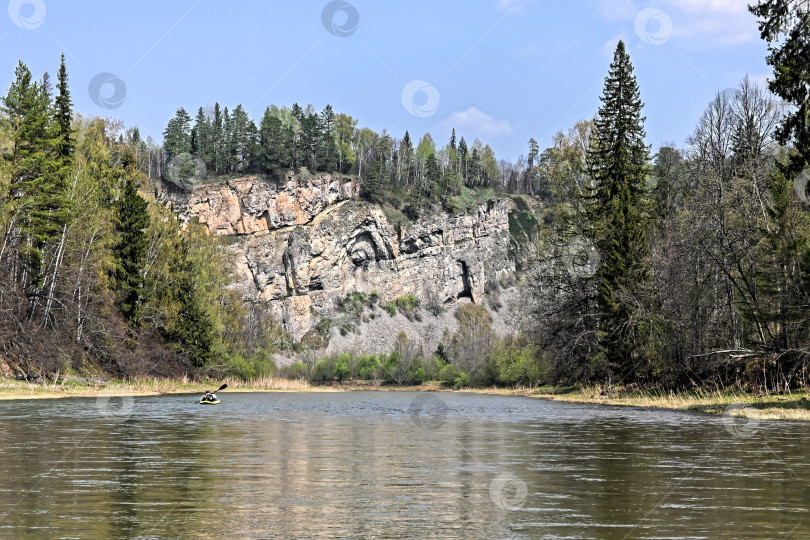 Скачать Скалы на берегах реки Зилим. фотосток Ozero