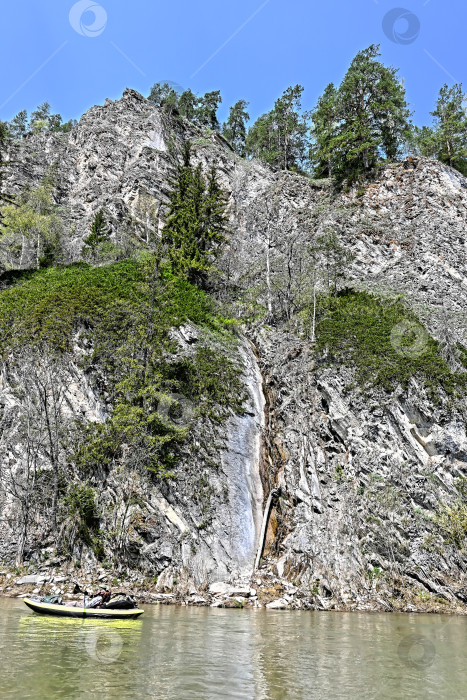 Скачать Скалы на берегах реки Зилим. фотосток Ozero