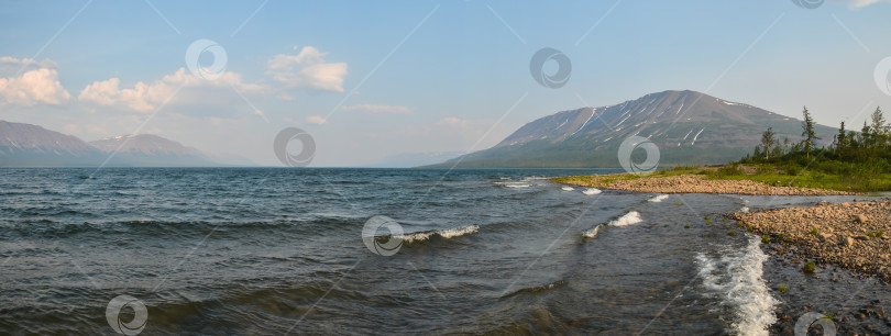 Скачать Панорама горного озера на плато Путорана. фотосток Ozero