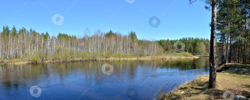 Скачать Панорама реки весной. фотосток Ozero