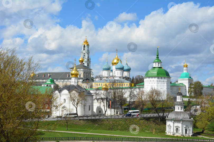 Скачать Россия, Сергиев Посад - 03.05.2019 Троице-Сергиева лавра фотосток Ozero