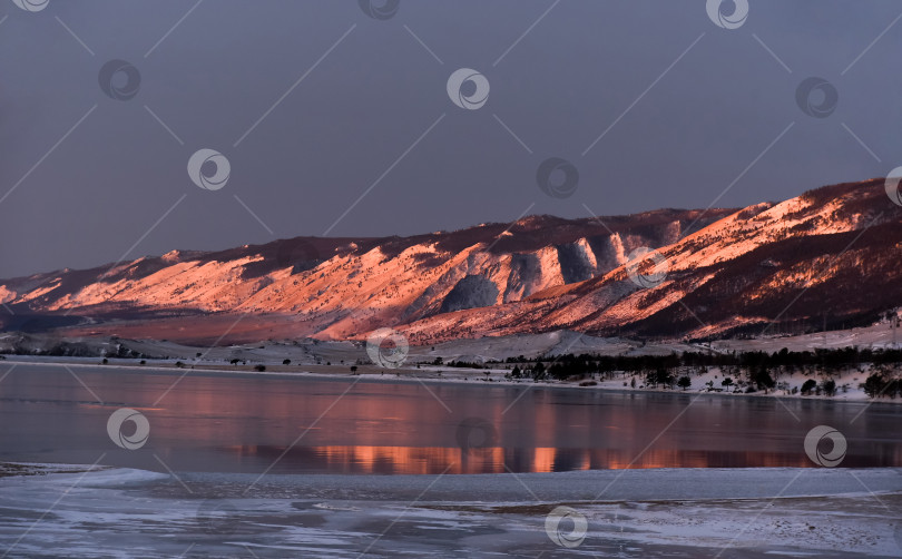 Скачать Рассвет на Байкале. фотосток Ozero