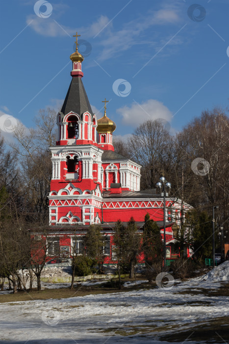 Скачать Храм Великомученицы Параскевы Пятницы в Качалове, Москва. фотосток Ozero