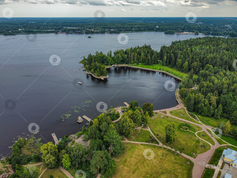 Скачать Парк Монрепо и бухта Защитная в Выборге, вид с высоты. фотосток Ozero