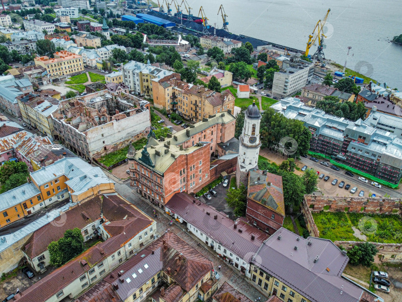 Скачать Часовая башня и окрестности, Выборг с высоты. фотосток Ozero