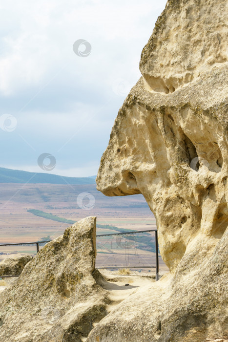 Скачать Древняя каменная стена в горах фотосток Ozero