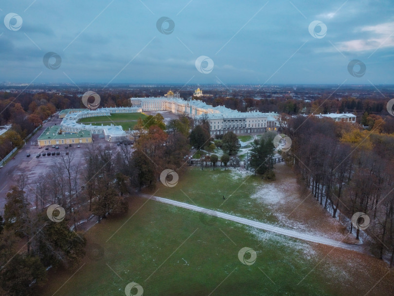 Скачать Екатерининский парк и дворец с высоты. фотосток Ozero