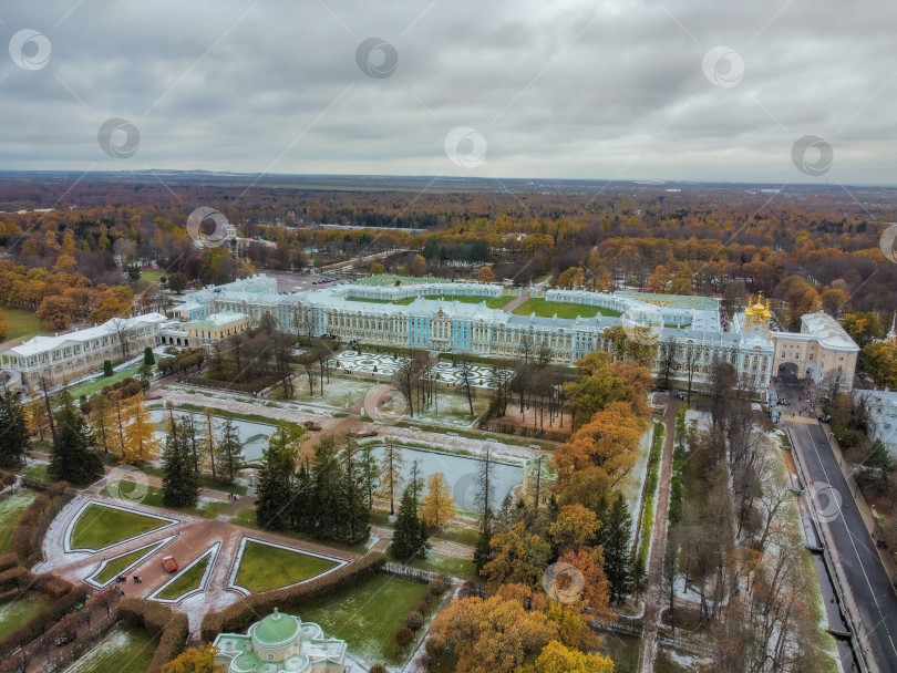 Скачать Екатерининский парк и дворец с высоты. фотосток Ozero