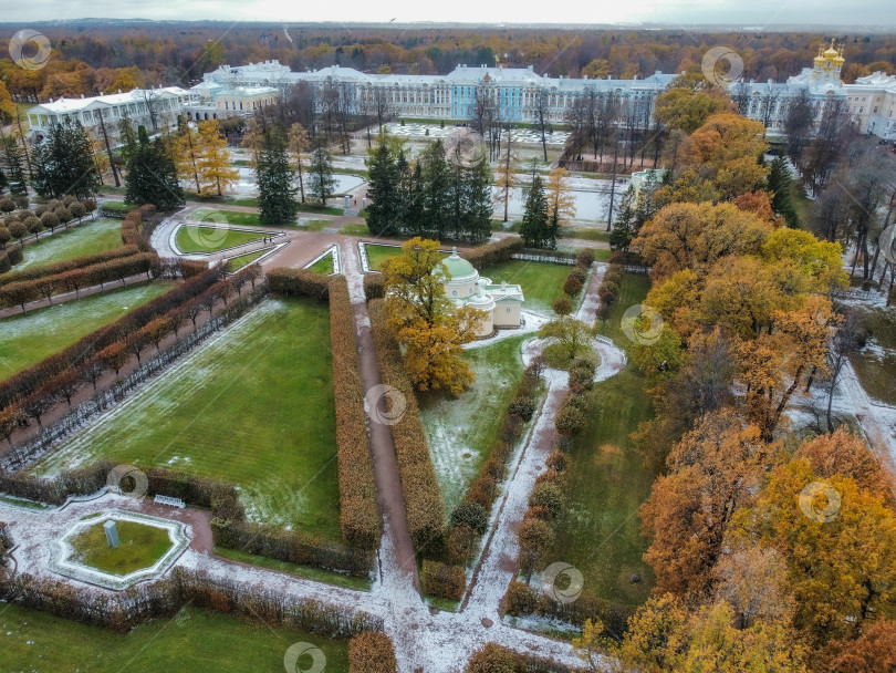 Скачать Екатерининский парк и дворец с высоты. фотосток Ozero