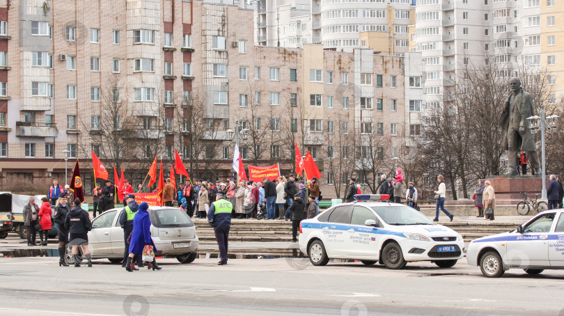 Скачать Сотрудники полиции на митинге. фотосток Ozero