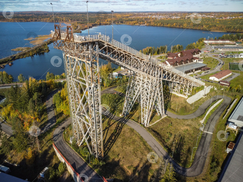 Скачать Старый лыжный трамплин в Кавголово. фотосток Ozero