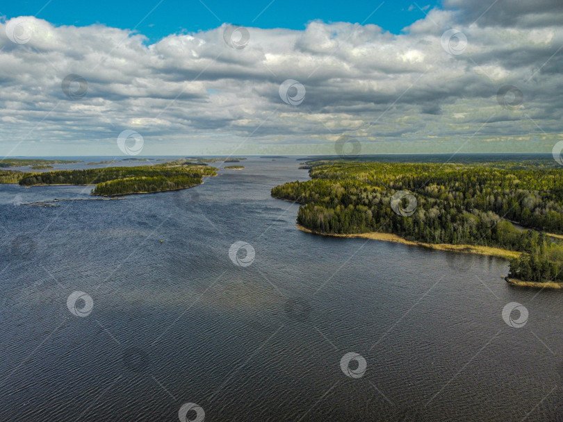 Скачать Острова и шхеры Ладожского озера, Карелия, вид с высоты. фотосток Ozero