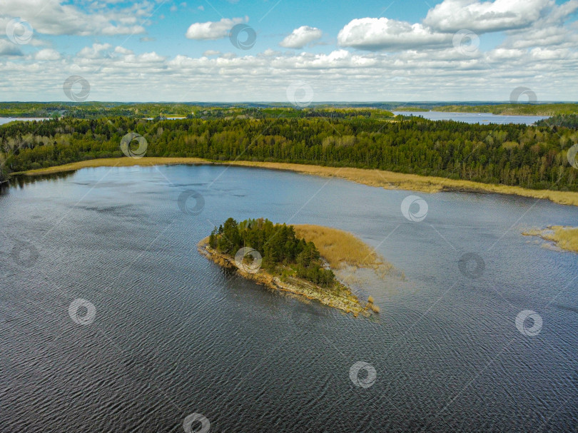 Скачать Острова и шхеры Ладожского озера, Карелия, вид с высоты. фотосток Ozero