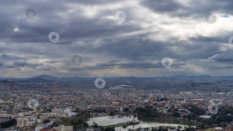 Скачать Панорама города с высоты. фотосток Ozero