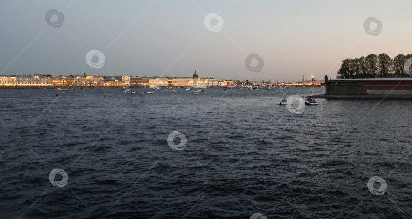 Скачать Нева у Петропавловской крепости. фотосток Ozero