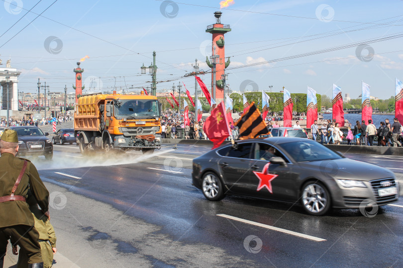 Скачать Уборка дорог в городе. фотосток Ozero