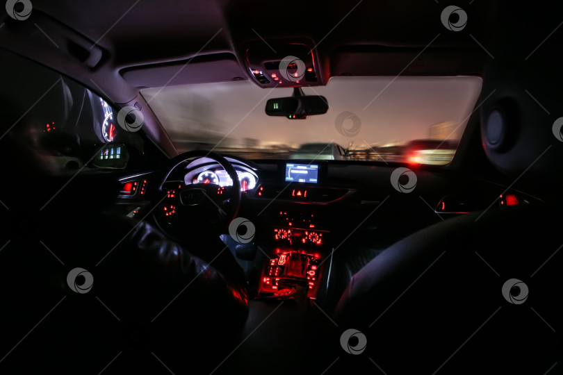 Скачать интерьер движущегося автомобиля фотосток Ozero
