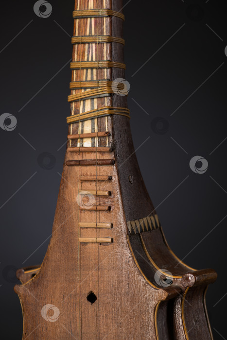 Скачать национальный музыкальный инструмент Азии фотосток Ozero