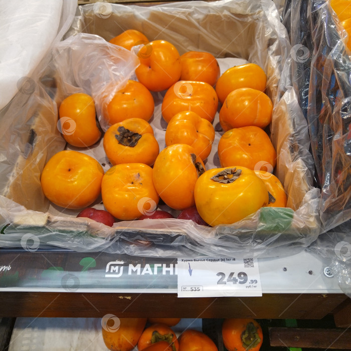 Скачать Отдел хурмы в магазине "Магнит". фотосток Ozero