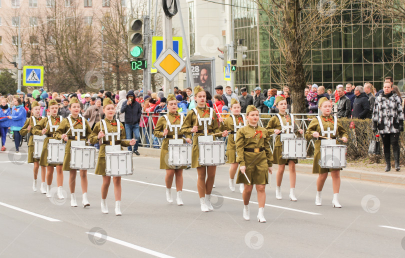 Скачать Шествие группы барабанщиков. фотосток Ozero