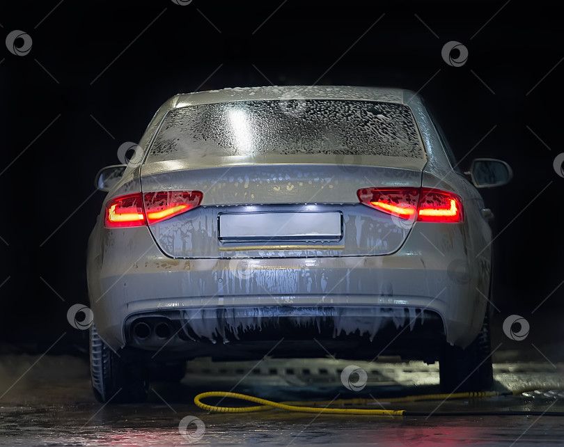 Скачать автомобиль покрыт пенопластом фотосток Ozero