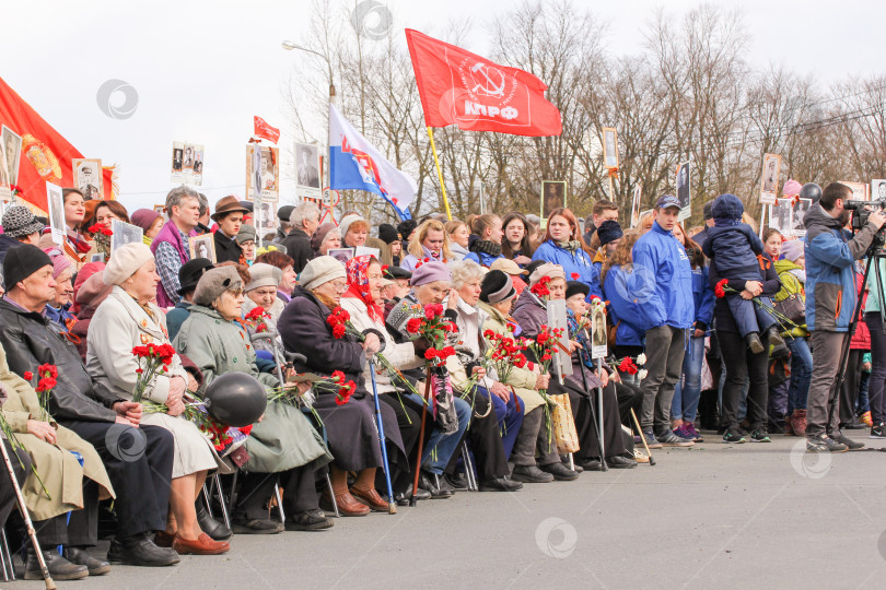 Скачать Люди, участвующие в собрании. фотосток Ozero