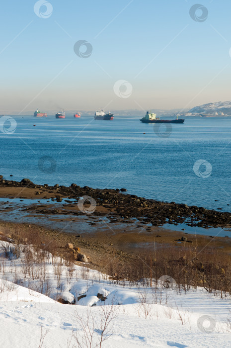 Скачать Корабли в Кольском заливе зимой фотосток Ozero