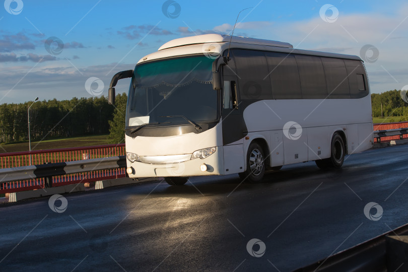 Скачать туристический автобус фотосток Ozero