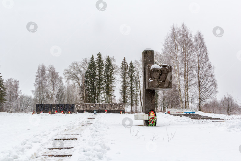 Скачать Мемориальный комплекс «Лемболовская твердыня» зимой. фотосток Ozero