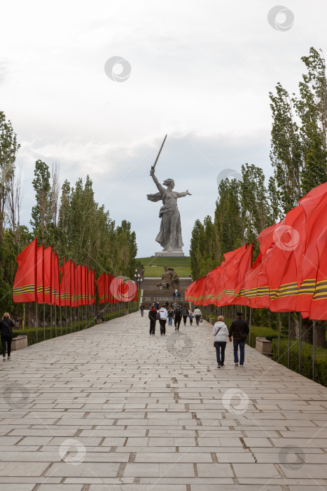 Скачать Волгоград, Россия - мая 15, 2024- Скульптура «Ро́дина-мать зовёт!»_ фотосток Ozero