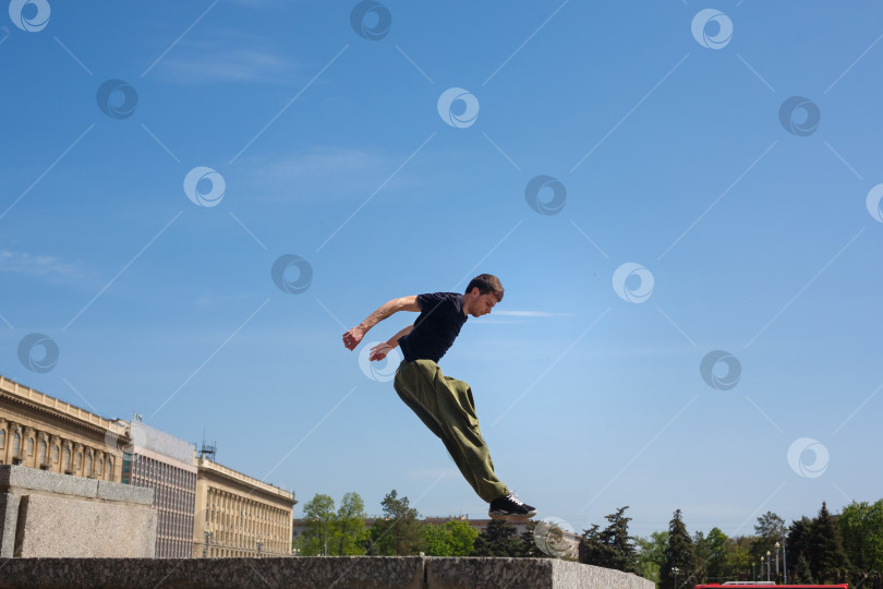 Скачать Паркур в городе фотосток Ozero