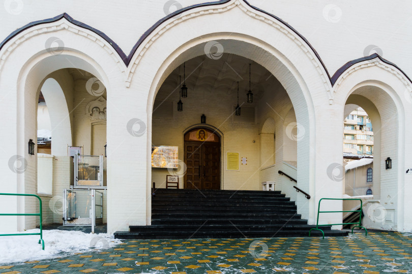 Скачать Храм Новомученников и исповедников Российских в Строгино фотосток Ozero