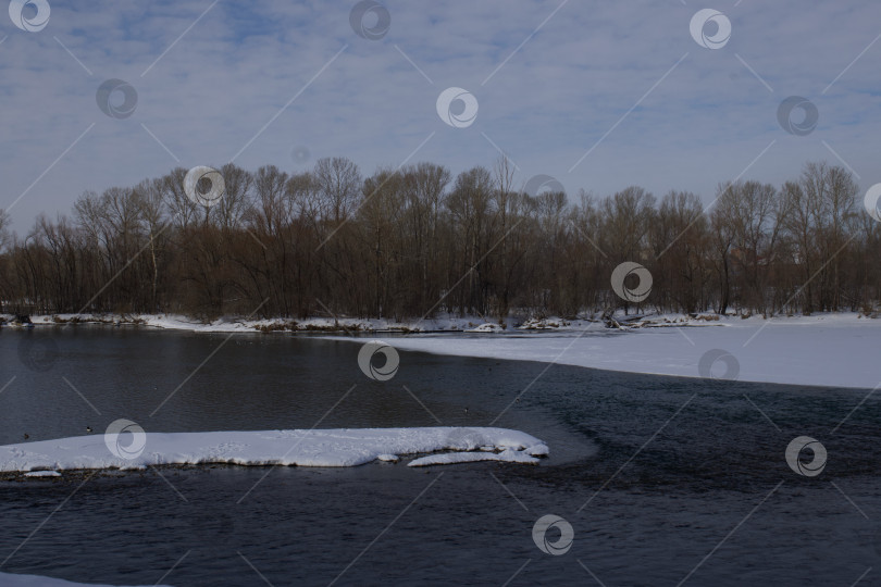 Скачать Вид на реку Иртыш в Усть Каменогорске фотосток Ozero